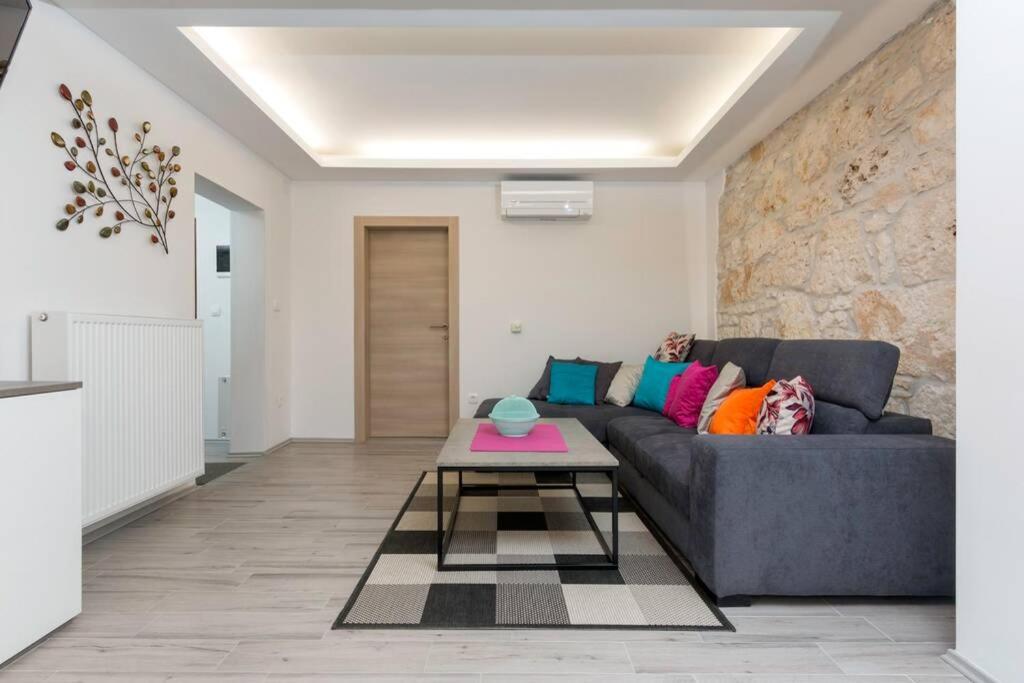 Predivan Novouredeni Apartman U Blizini Mora Баньоле Екстер'єр фото