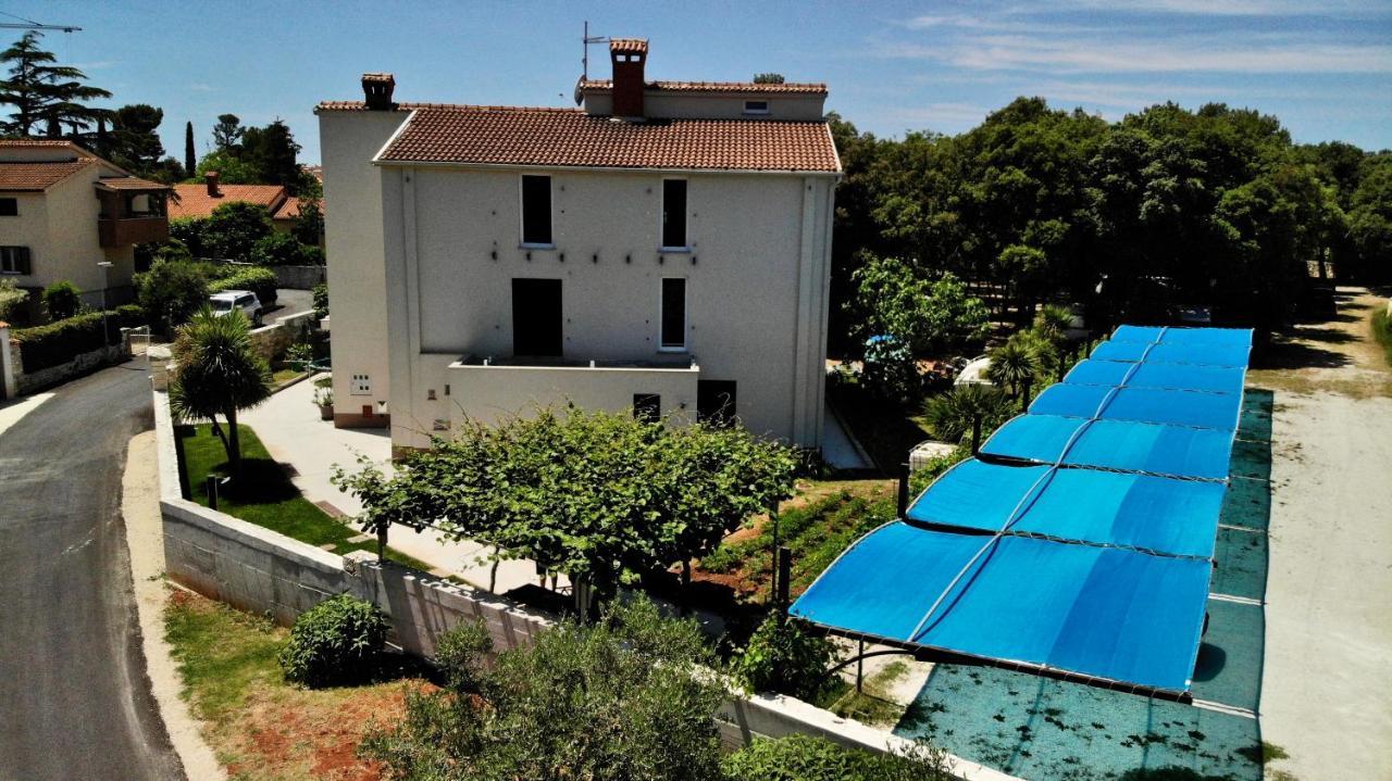 Predivan Novouredeni Apartman U Blizini Mora Баньоле Екстер'єр фото
