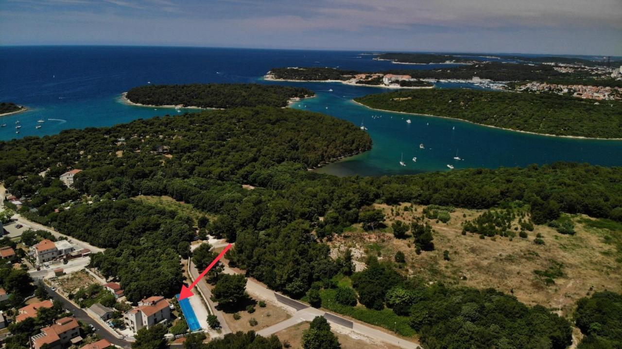 Predivan Novouredeni Apartman U Blizini Mora Баньоле Екстер'єр фото
