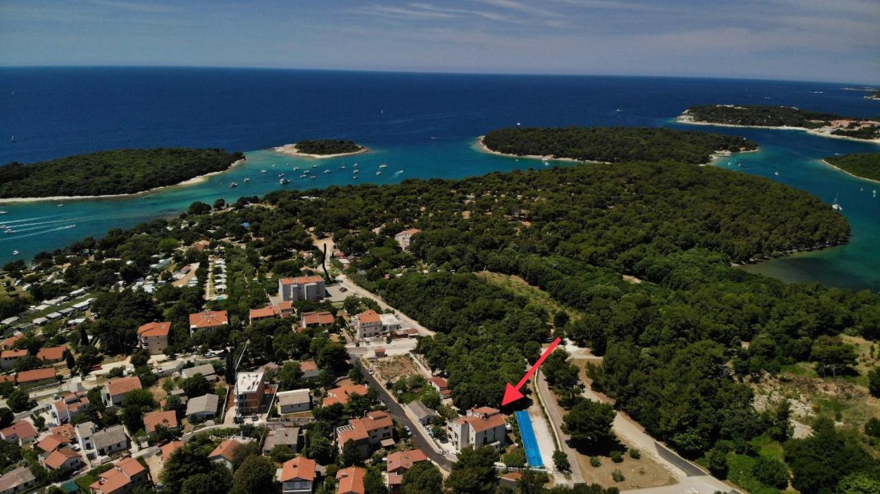 Predivan Novouredeni Apartman U Blizini Mora Баньоле Екстер'єр фото